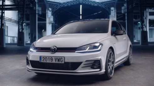 VOLKSWAGEN – GTI